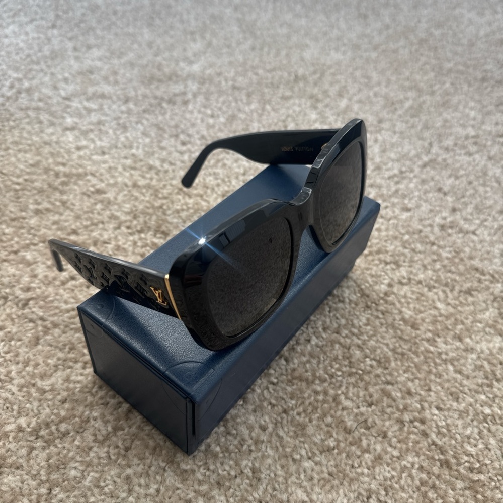 Louis Vuitton Black and Gold Sunglasses